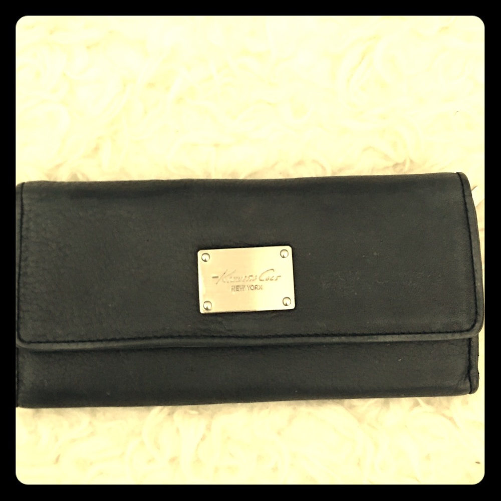 KENNETH COLE SIGNATURE women’s wallet